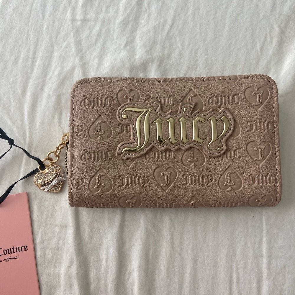 Juicy Couture blush pink and gold wallet with heart charm